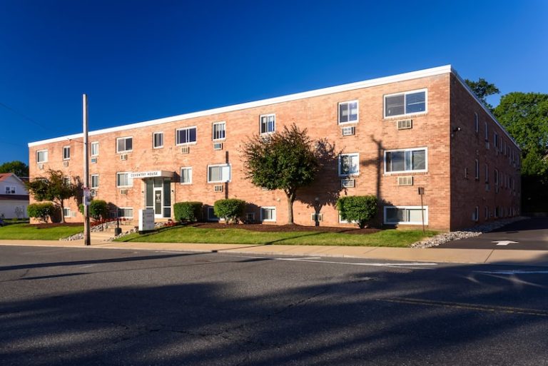 Coventry House | Apartments in Fox Chase Philadelphia