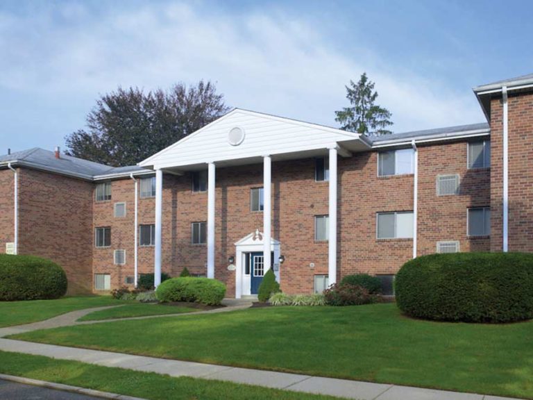 Northeast Philadelphia Apartments | Pine Manor Apartments | The Galman