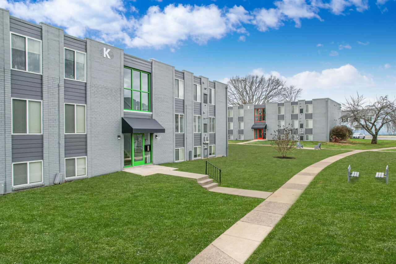 Lion's Gate Apartments | Apartments for Rent in Bustleton Philadelphia